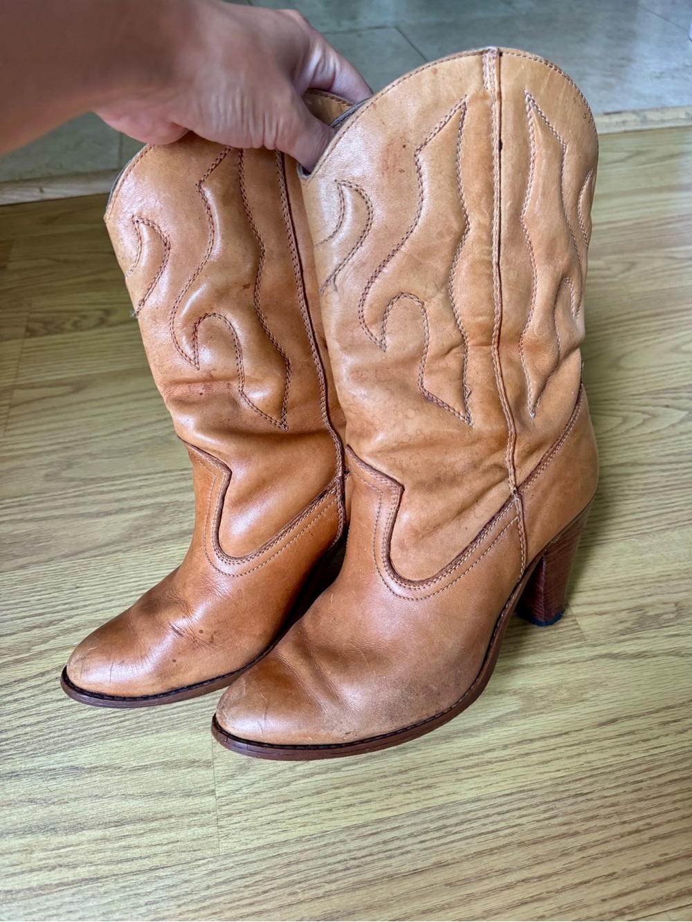 Vintage Romanian heeled cowgirl boots